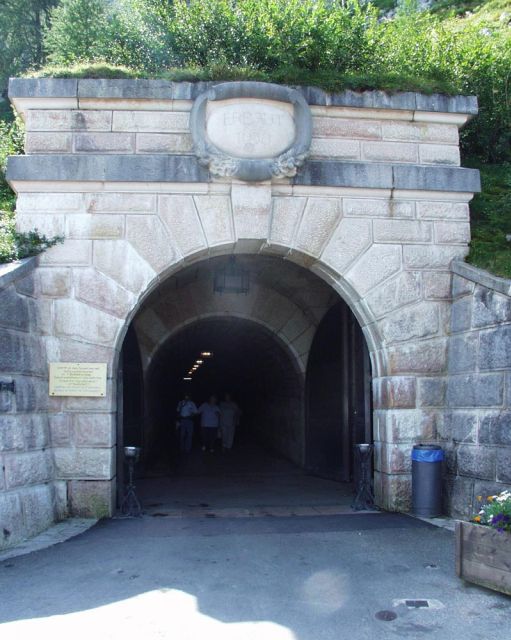 Salzburg: Private Eagle's Nest Tour - The 124-meter tunnel into the mountain