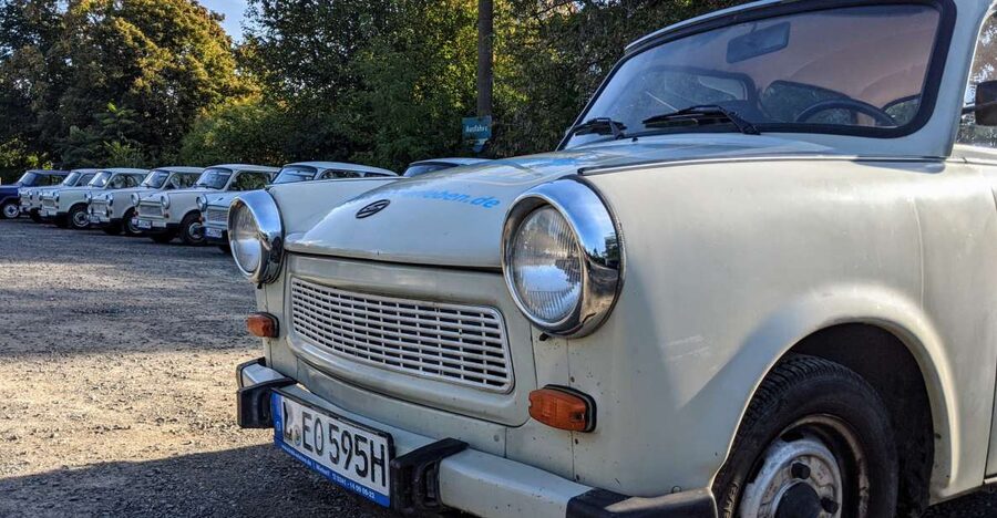 Schkeuditz: 4-Hour Vintage East German Trabant Rental - Key points to know before booking