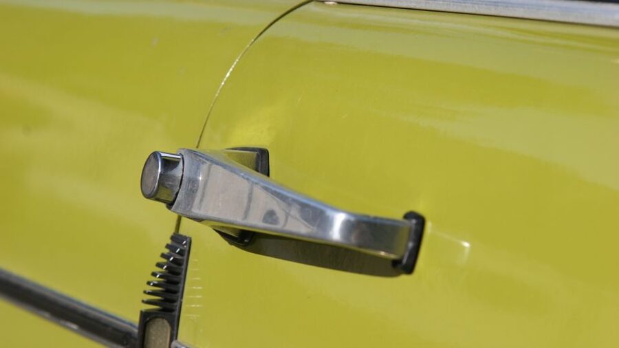 Schkeuditz: 4-Hour Vintage East German Trabant Rental - Taking the Trabant into Leipzig