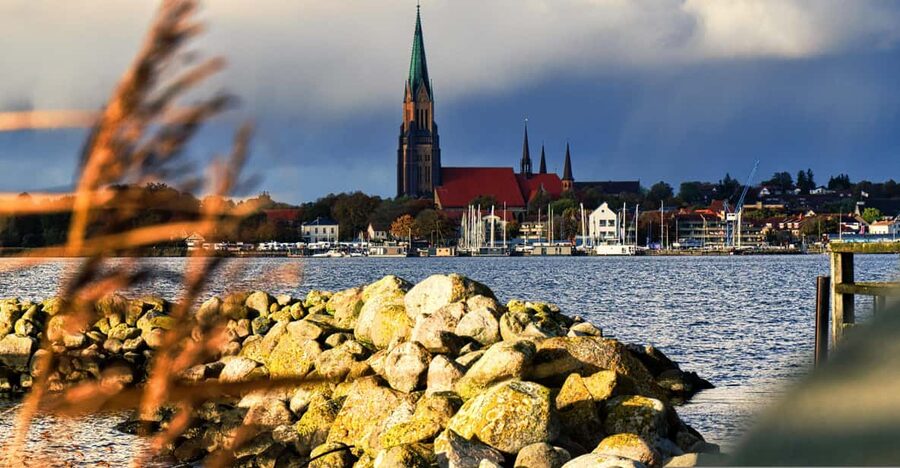 Schleswig: Highlights tour (cathedral, old town, Holm, city harbor) - What $106 means for the value