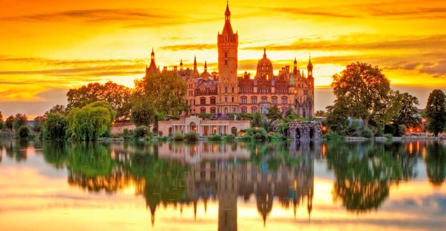 Schwerin: City Highlights Guided Tour - Why this 90-minute walk works well in Schwerin