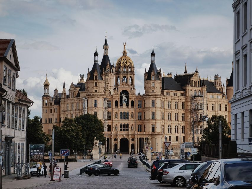 Schwerin: Private Guided Walking Tour - Why Schwerin works so well on foot