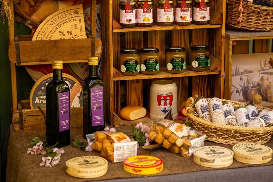 Short & sweet: Tasting the Viktualienmarkt - Water is included, but plan other drinks yourself