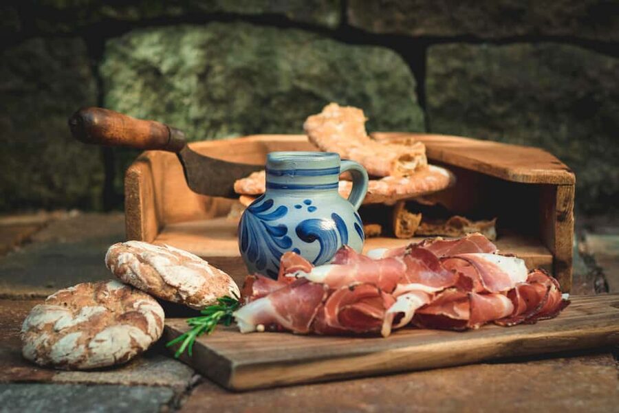 South Tyrolean specialties and wine tasting - Key points to know before booking