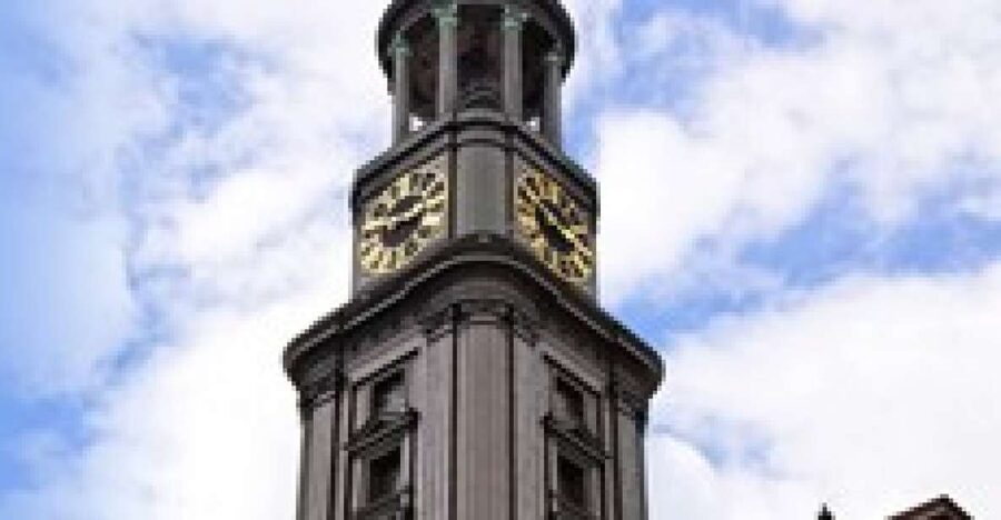 St. Michael’s, Elbe Tunnel & Harbor 2-Hour Hamburg Tour - Starting beneath St. Michael’s famous tower