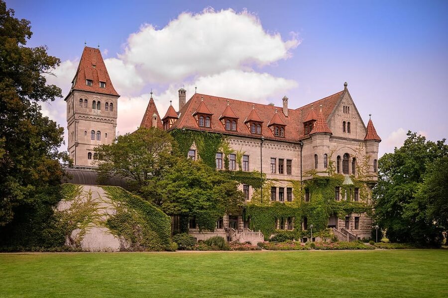 Stein: Guided tour of Count von Faber-Castell's castle - Meeting at the Faber-Castell Visitor Center