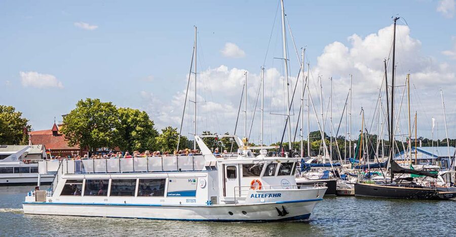 Stralsund: 1-Hour Harbor Cruise - Weather, Language, And Access