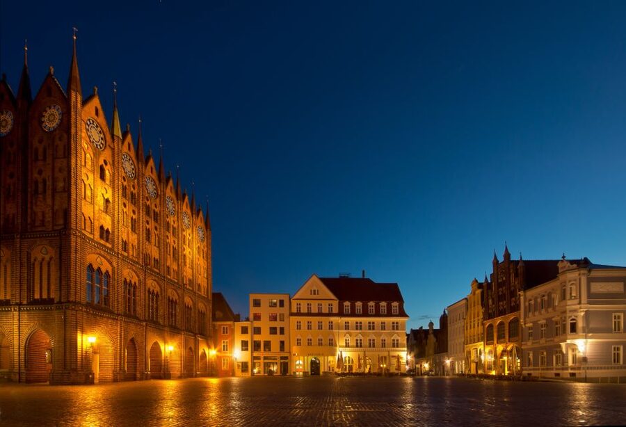 Stralsund: Old Town Evening Tour with a Night Watchman - Is $181 per person good value?