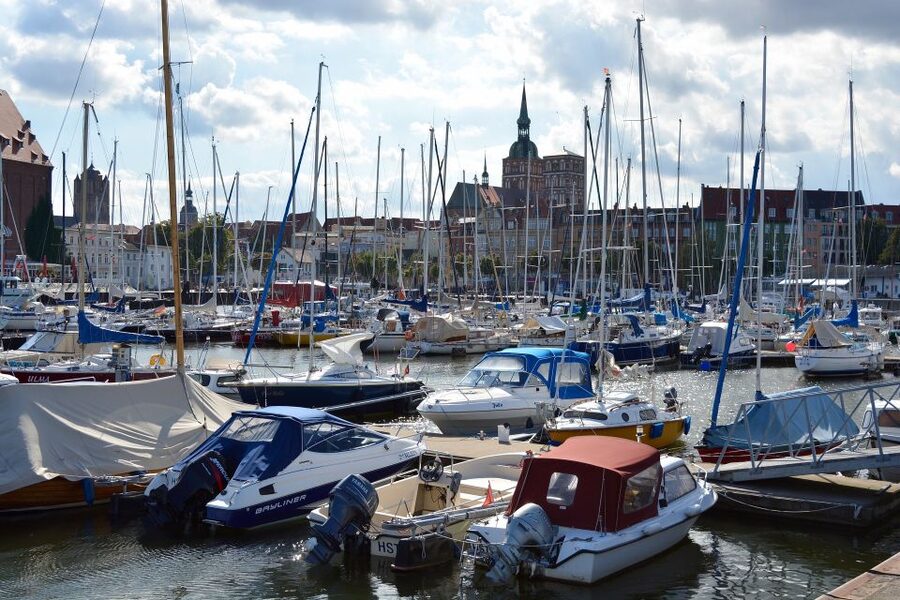 Stralsund: Old Town Highlights Private Walking Tour - Alter Markt and the civic heart of town