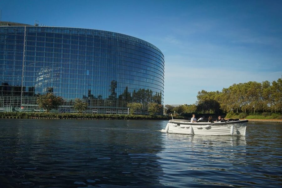 Strasbourg: Private City Sightseeing Boat Tour - Crossing the locks and passing Vauban Dam