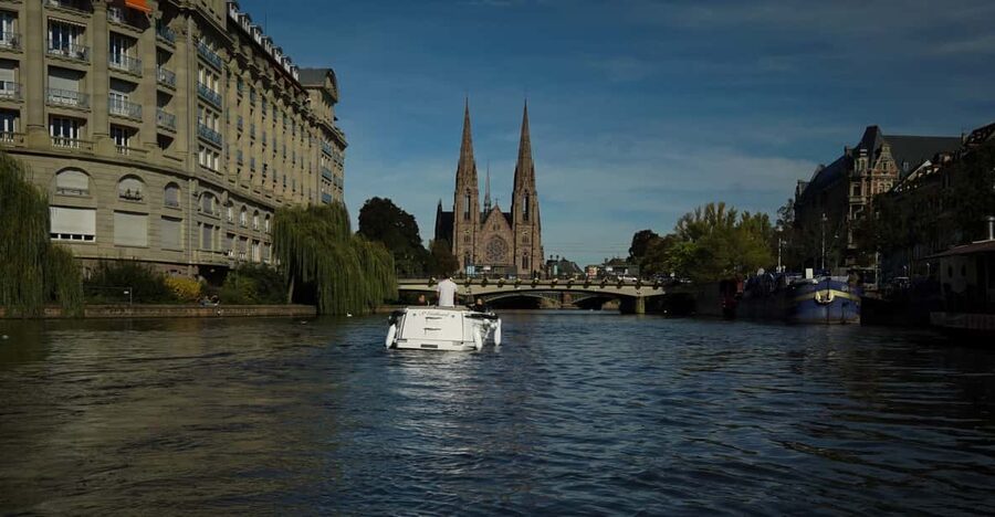 Strasbourg: Private City Sightseeing Boat Tour - One hour or two hours on the Ill?