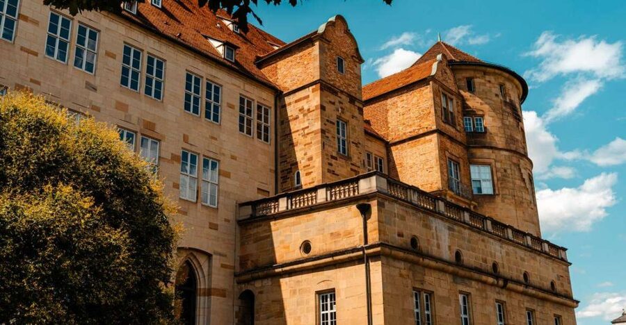 Stuttgart: City History Guided Walking Tour - The New Palace And Old Palace