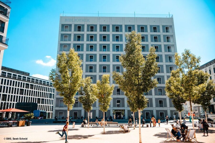 Stuttgart city library - an architectural tour - Entering Eun Young Yi’s geometric design
