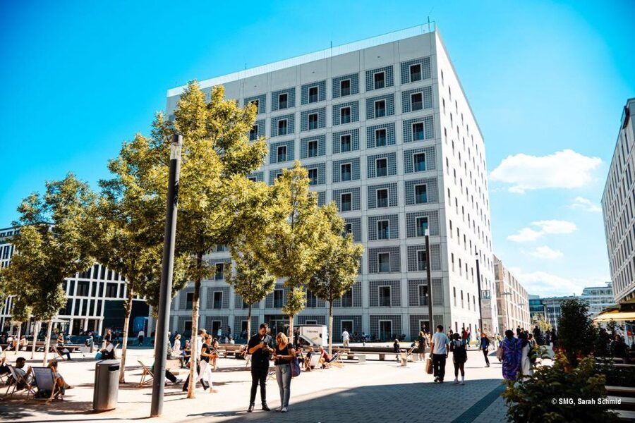 Stuttgart city library - an architectural tour - Is $21 a fair price?