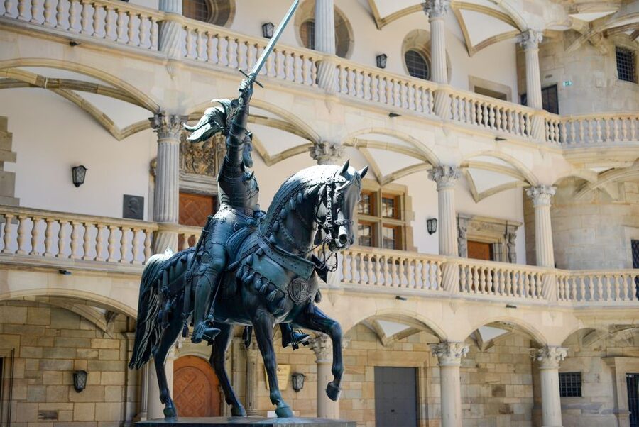 Stuttgart: entertaining guided tour to old town highlights - How entertaining is the guide?