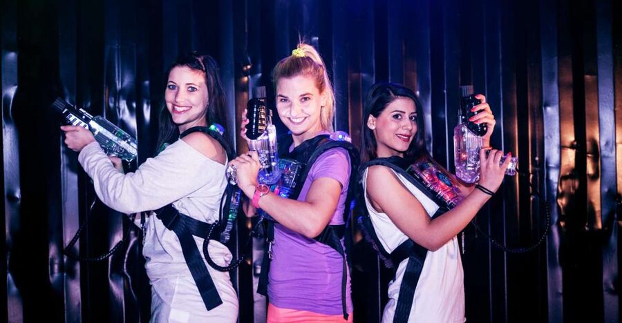 Stuttgart: Indoor Lasertag Experience - How the 90-minute session feels