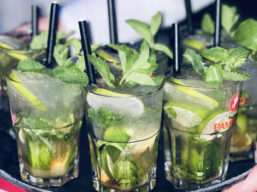 Stuttgart: Private pub crawl with insider-guide & free shots - What the guide adds to the night