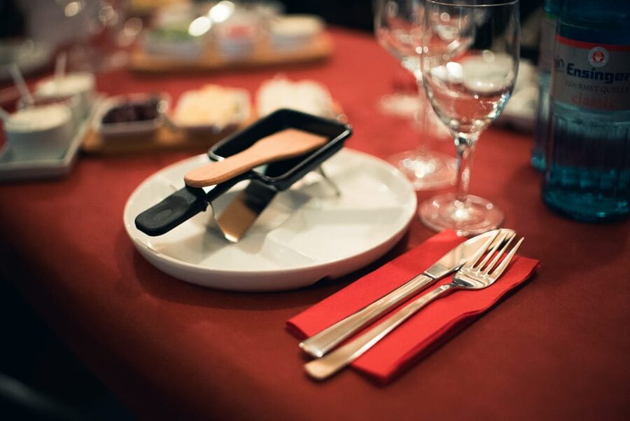 Stuttgart: Raclette Evening - A Winter Evening Beside the Neckar