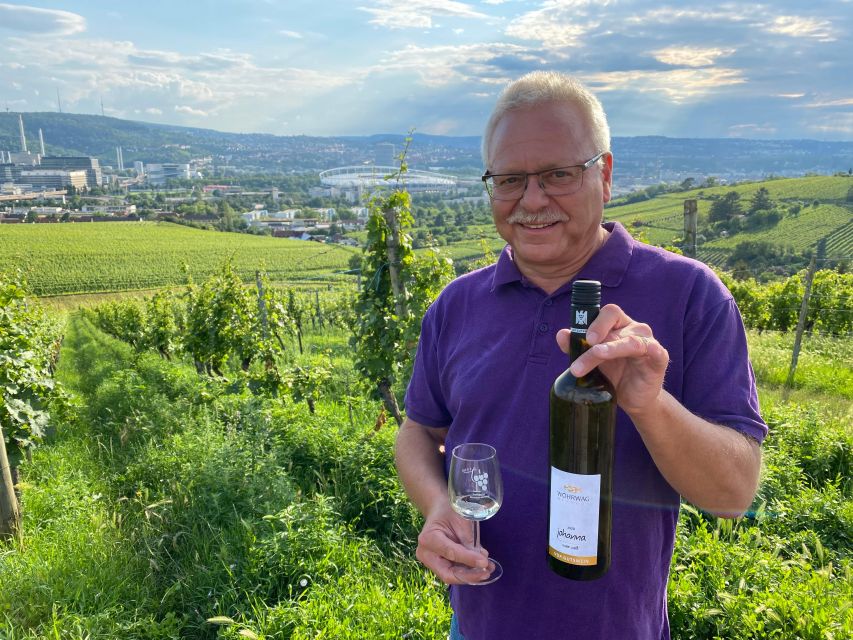 Stuttgart: Wine Tour with wines of the best winemakers - Two vineyard stops, three wines, and a traditional hut