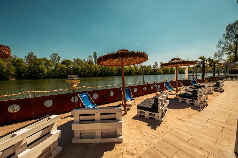 SUP Yoga with Guide - Who will enjoy this Stuttgart activity?