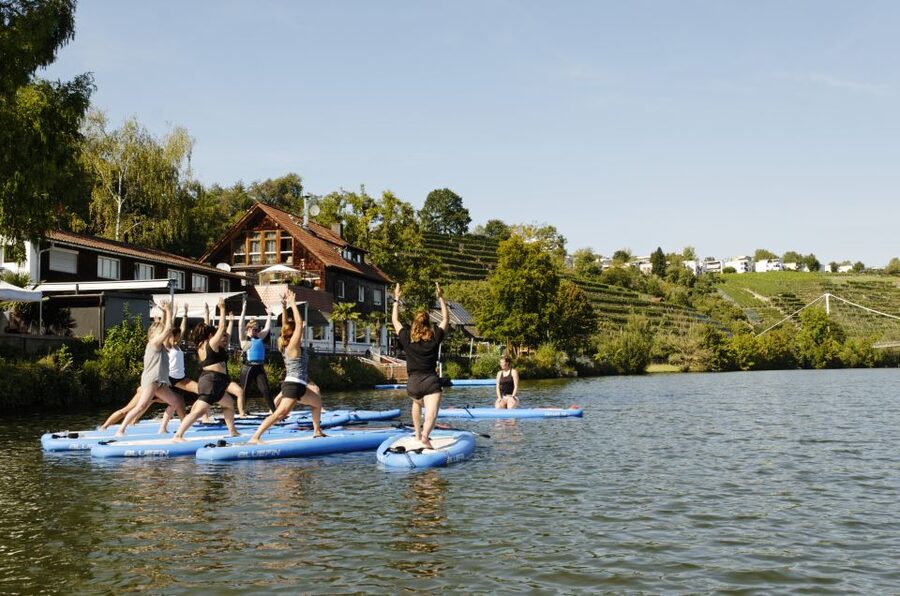 SUP Yoga with Guide - What happens during the introduction