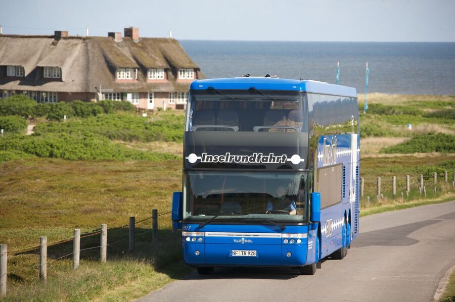 Sylt: Guided Island Tour by Bus with Sylt Highlights - Kampen and the island’s shifting dunes