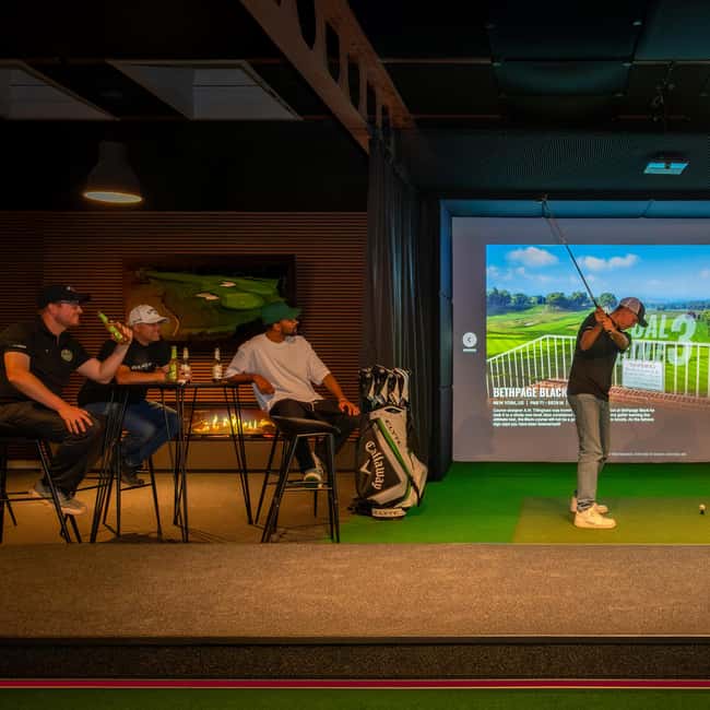The Ultimate Berlin Golf Bar for Groups, Games & Good Times - What EvoGolf adds to a Berlin day