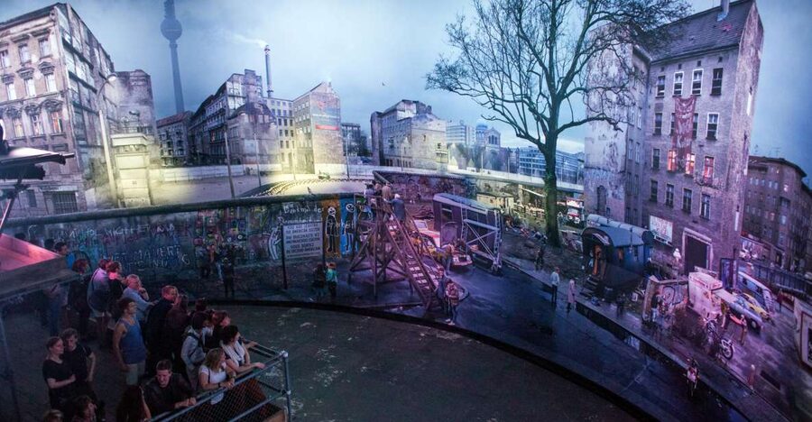 THE WALL: asisi Panorama Berlin Ticket - Seeing Kreuzberg from the four-meter platform