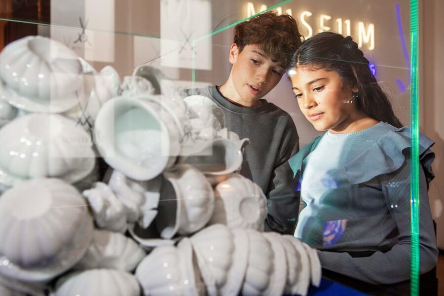 Tickets to the Meissen Porcelain Factory - A snack served on Meissen porcelain