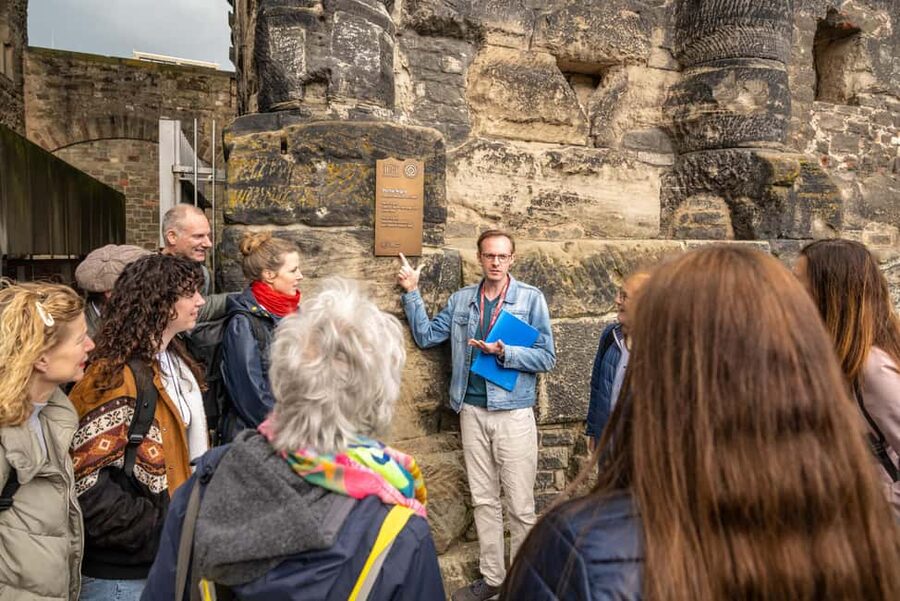Trier: City Walking Tour - Medieval stories around Dreikönigenhaus and Judengasse