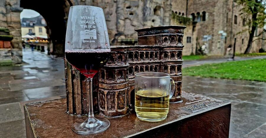 Trier: Guided City Walk with Wine Tasting - Meeting Simon near the Porta Nigra