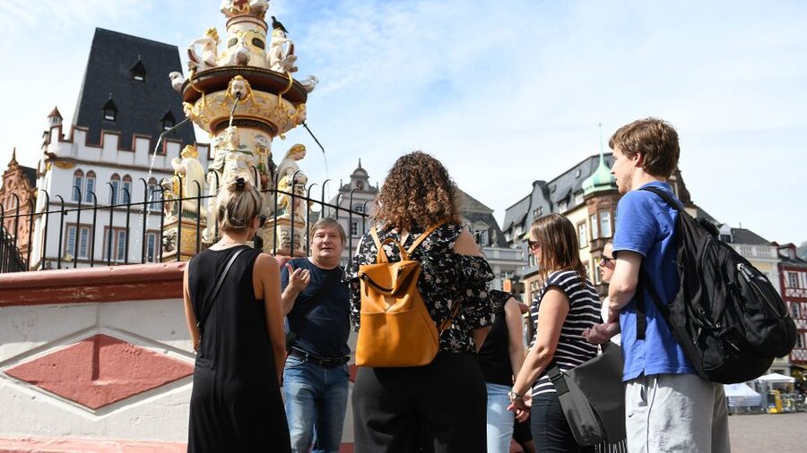 Trier: Guided Old Town Highlights and History Walking Tour - Meeting the guide beside Trier’s Roman gate