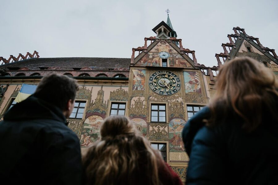 Ulm: Evening stroll through the old town - Reading the Renaissance Town Hall