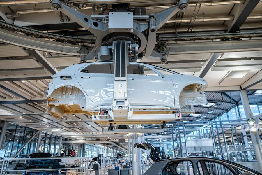 Volkswagen ID.3 "Do it yourself" Tour - Why the Dresden Transparent Factory makes a good tour setting