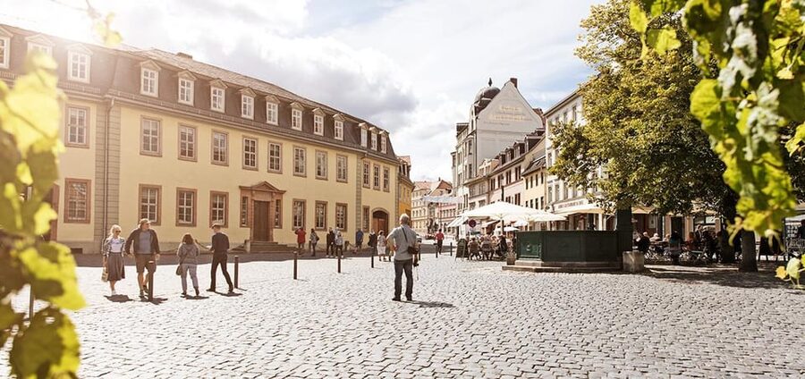Weimar: Old Town Guided Walking Tour - Democracy Square and the political side of Weimar