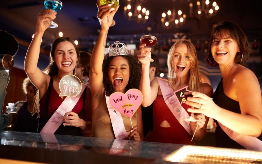 Würzburg: Bar & Club Tour with free Shots & VIP entry - The bars: useful variety, uneven quality
