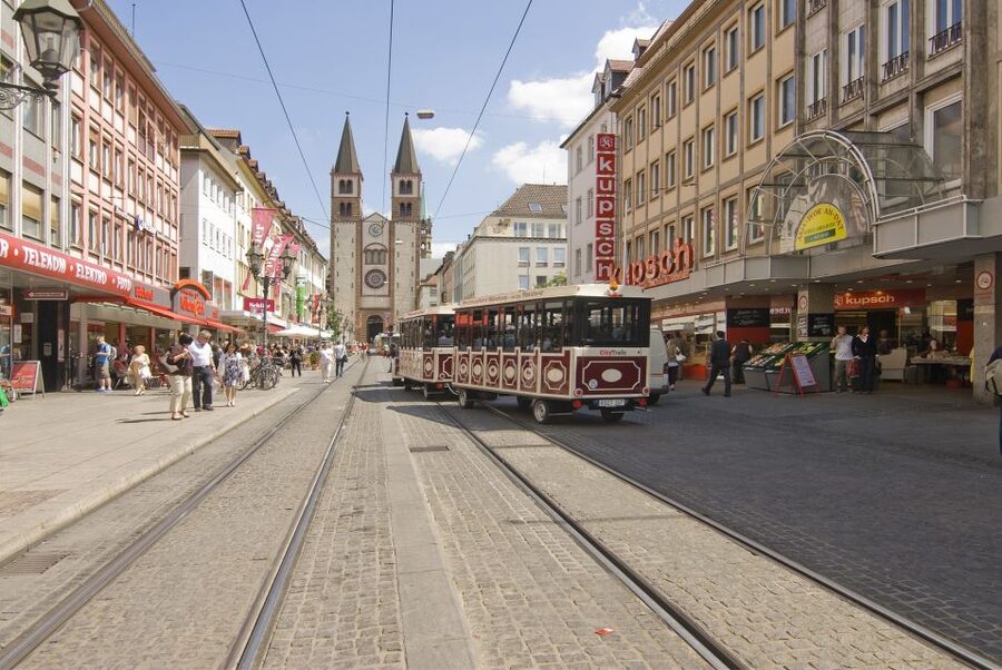 Würzburg: City Tour with the Bimmelbahn Train - Through the old town and past the Cathedral