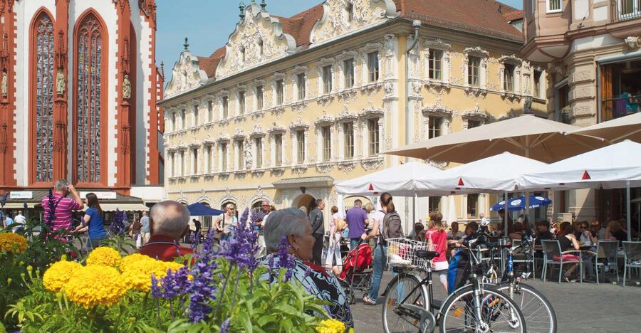Würzburg: Guided Walking Tour - Grafeneckart and the civic center